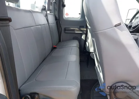 2014 Ford F-250 Xl z USA, uszkodzony, nr VIN 1FT7X2AT5EEB06842